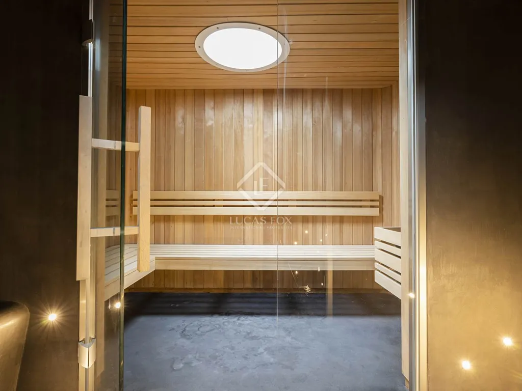 Toad - Luxury Flat with Rooftop Pool in Diagonal Mar, Barcelona