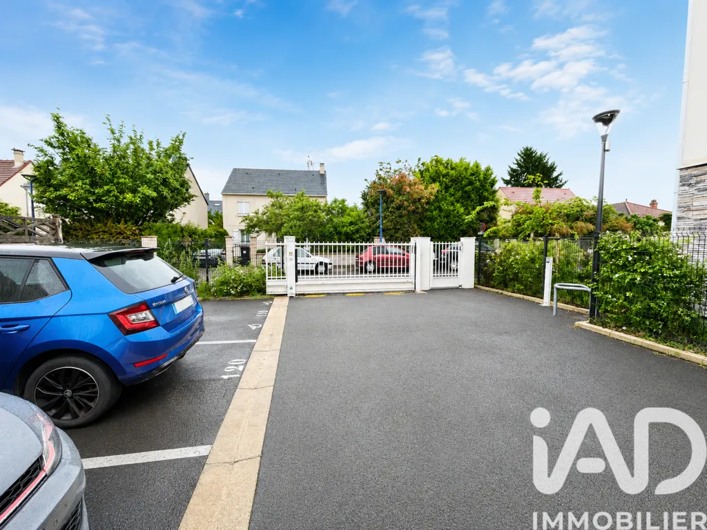 Extérieur - 3 Places de Parking Sécurisées à Cormeilles-en-Parisis