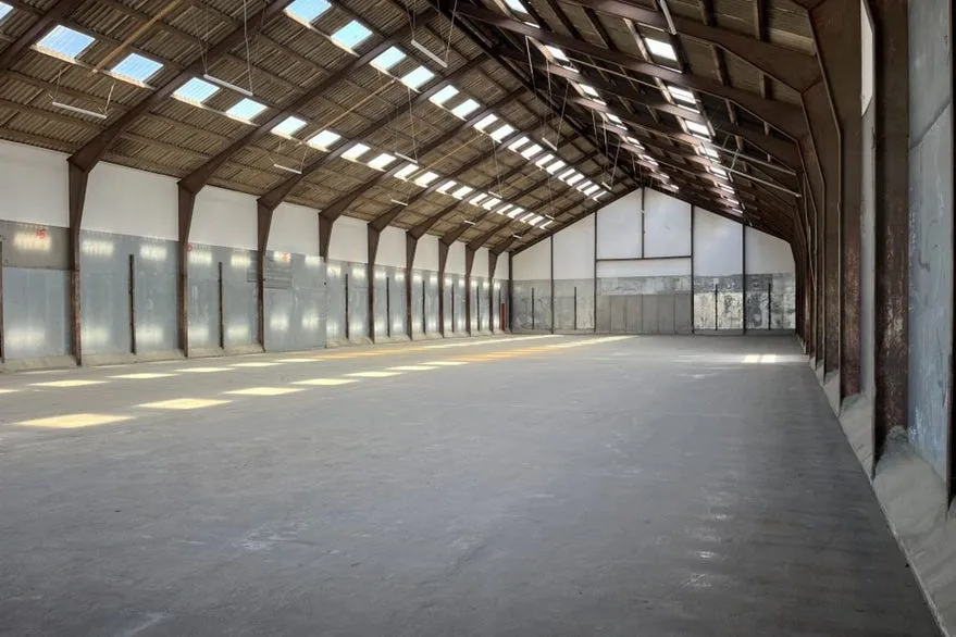 Pièces - Isolated Warehouse with Loading Ramp near Copenhagen