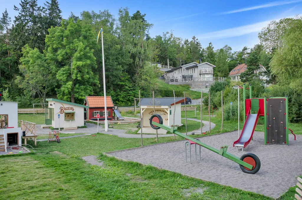 Jardin - Pål Ross Villa with Panoramic View in Ekerö