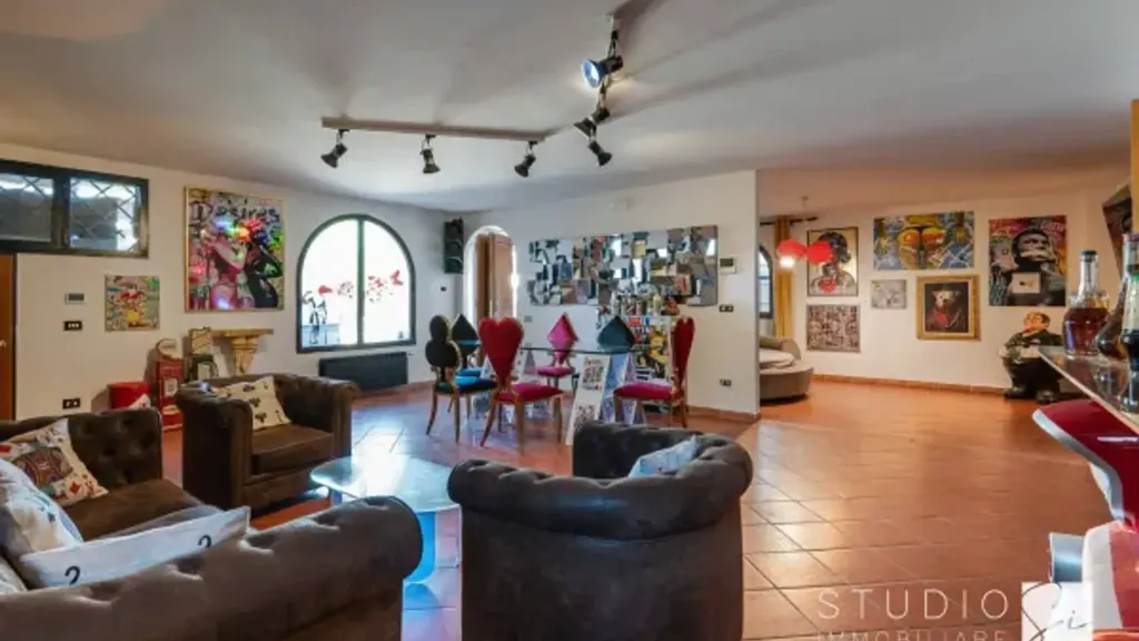 Elutuba - Rustic Villa with Olive Grove in Chianti