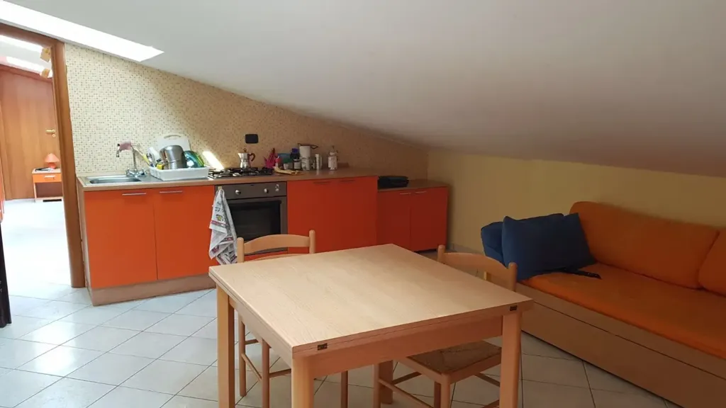 Salle à manger - Mansarded Apartment with Parking in Rende