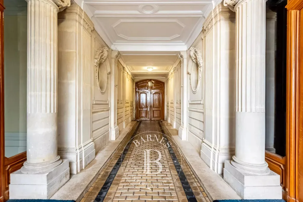 hallway_entrance