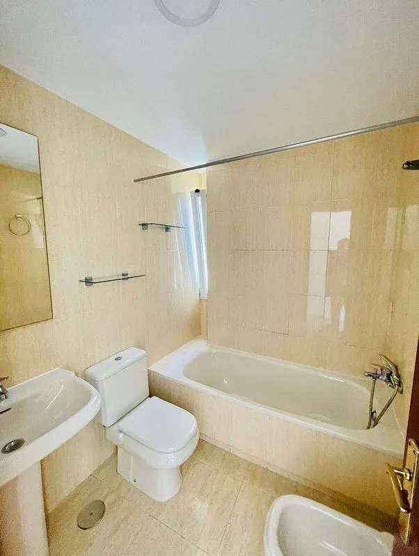 Vannitoad - 2-Bedroom Apartment with Pool in Carranque