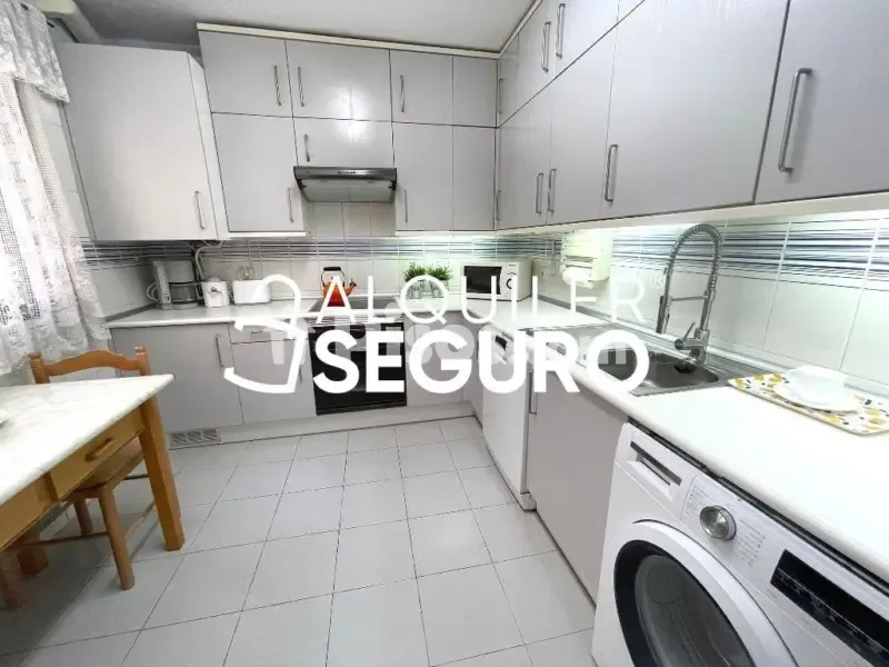 Cucina - Spacious Flat with Garden and Pool in Moratalaz