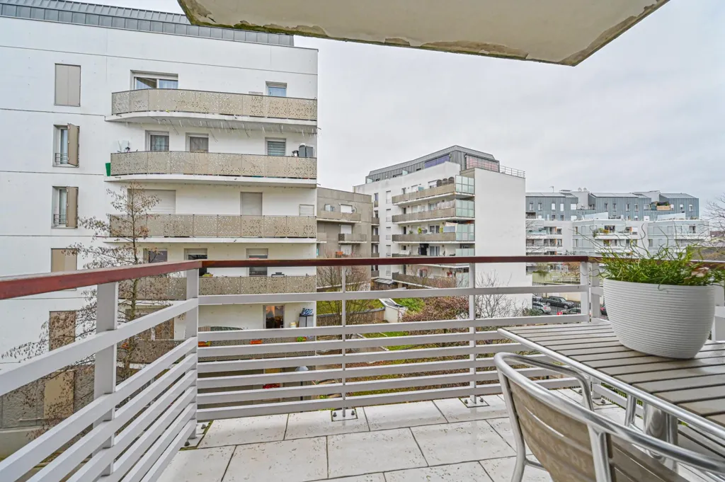 Balkon - Apartment with Balcony in Alfortville