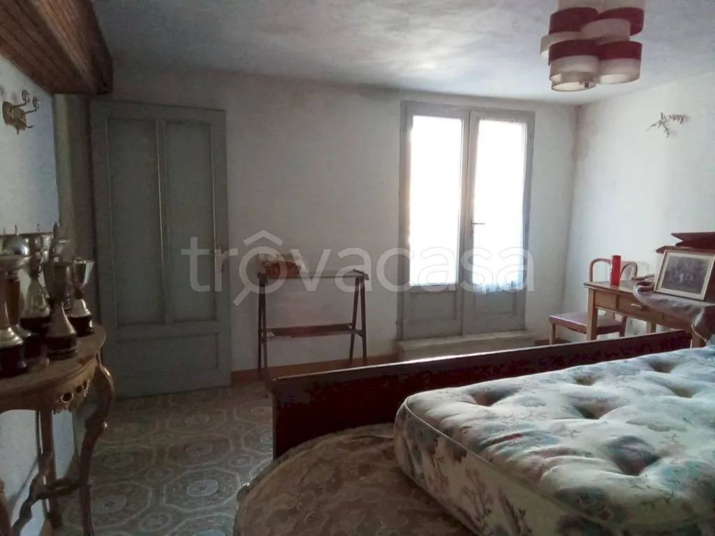 Magamistoad - Rustic House with Mountain View in San Damiano Macra