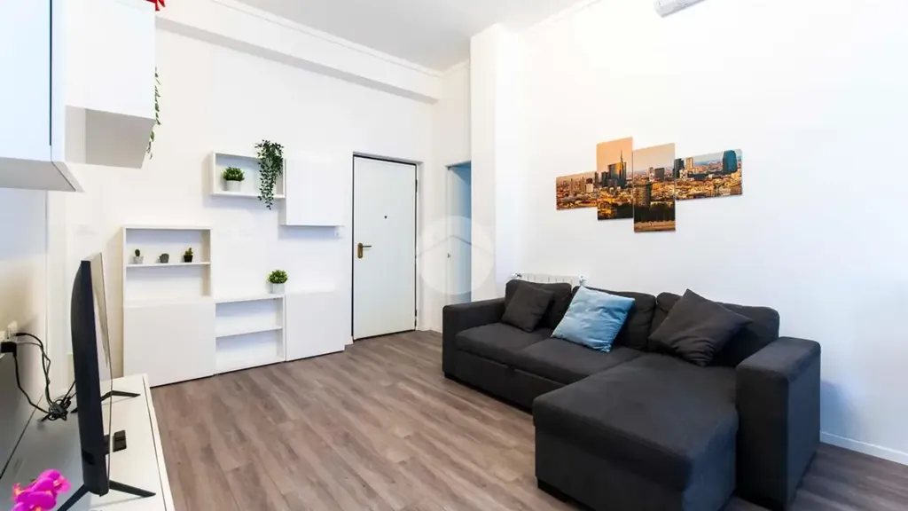 Elutuba - Rented Flat with Balcony in Milan