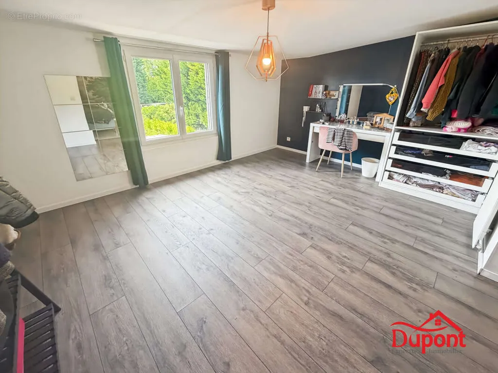 Rooms - Charming House with Garden in Raismes