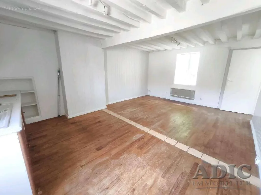 Toad - 2-Bedroom Apartment with Garage in Ver-Sur-Launette