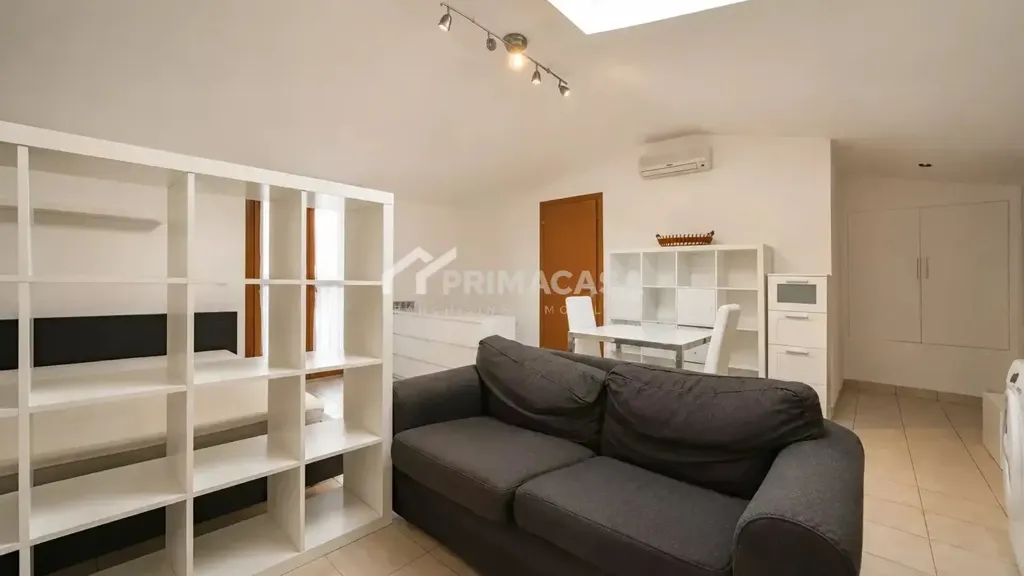Elutuba - Armed Studio with Balcony in Milan