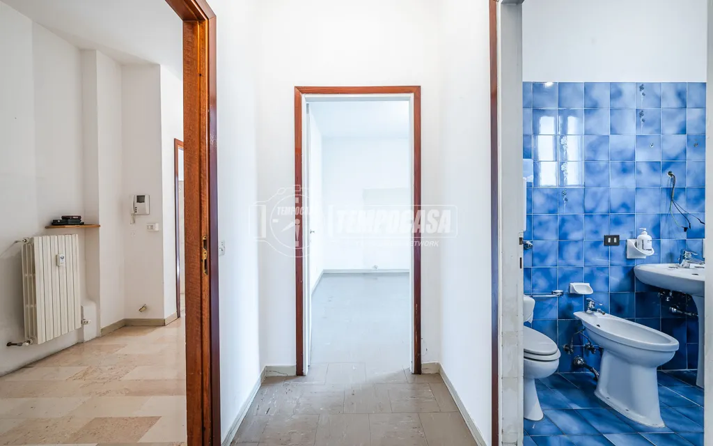 Vannitoad - Two-Bedroom Apartment with Balconies in Modena