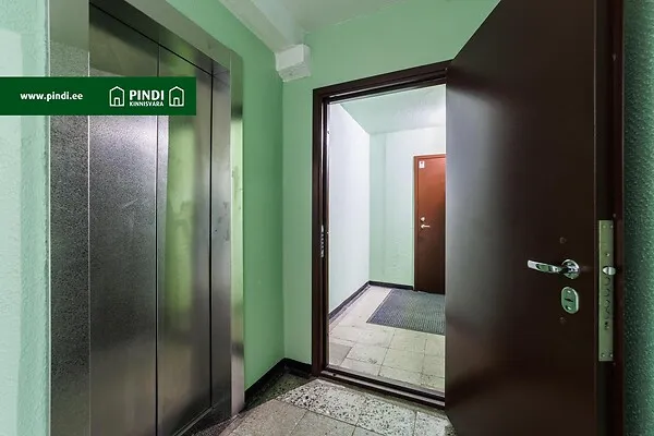 Entrée - 3-Bedroom Flat with Central Heating in Lasnamäe, Tallinn