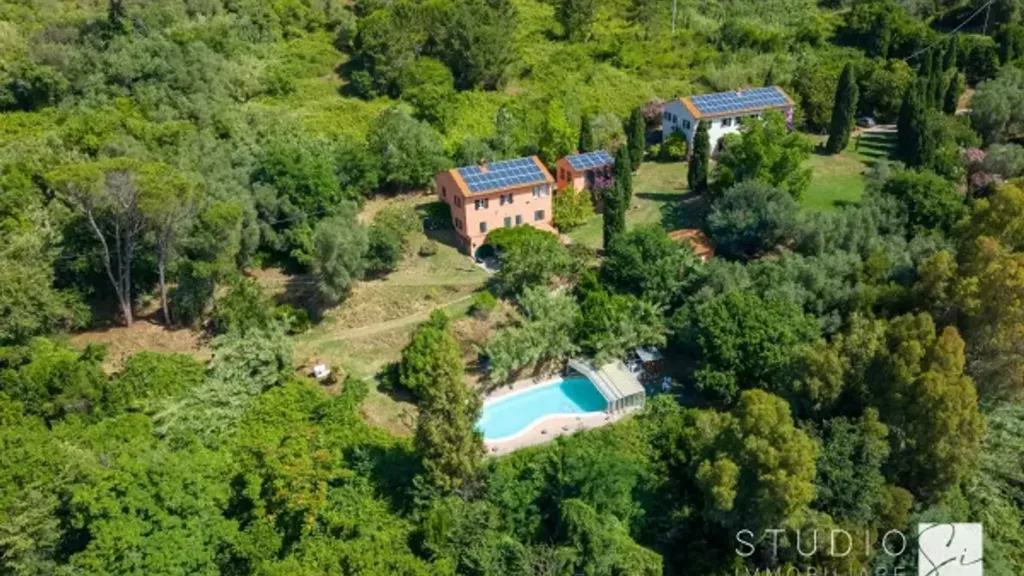 Vue aérienne - Country House with Pools in Vecchiano