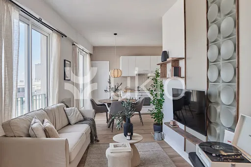 Living Room - Luxury Apartment with Central Heating in Paris 5th