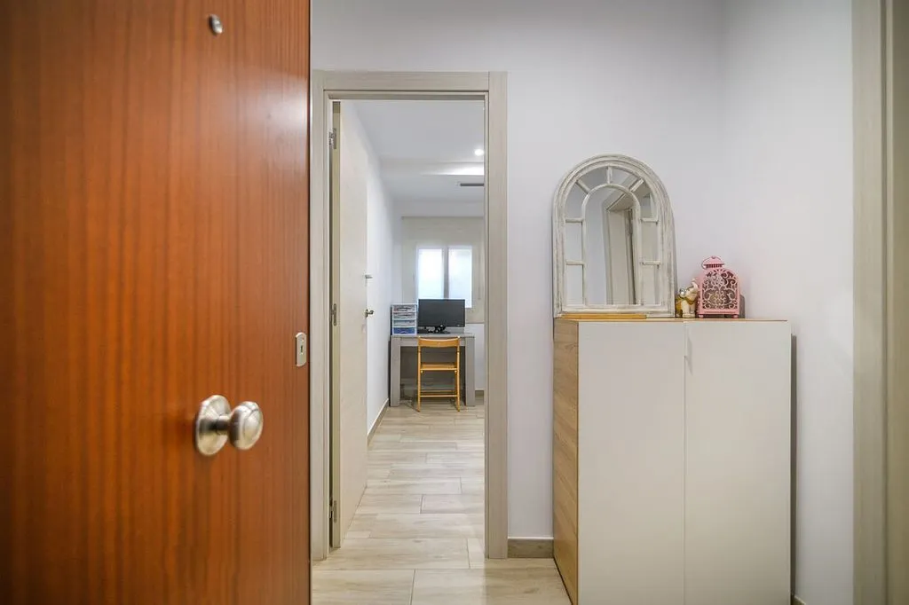 hallway_entrance