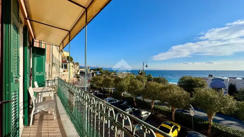 Balcon - Quadrilocale with Sea View Balcony in Noli
