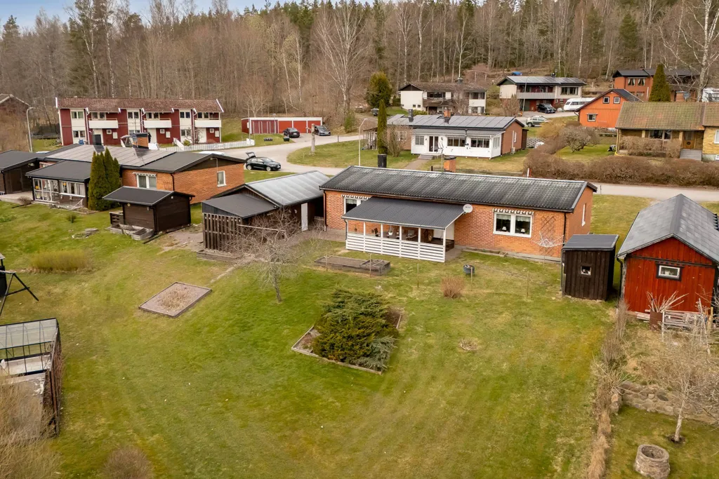 4-toaline maja asukohas Finspångs kommun
