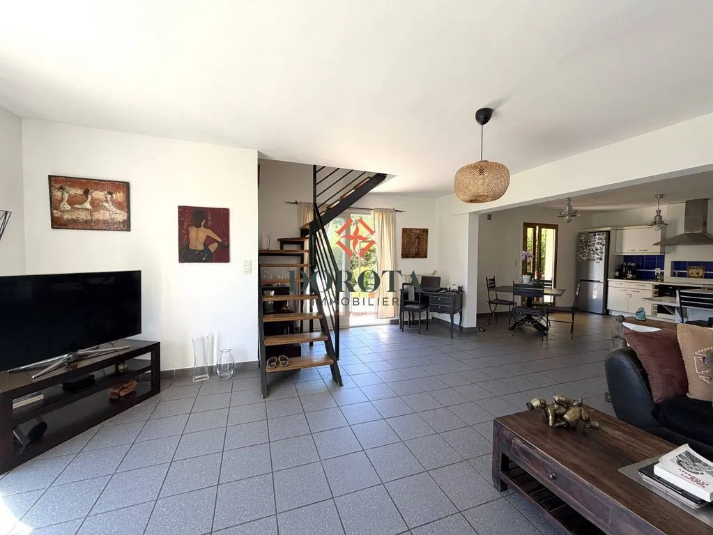 Séjour - Maison de Luxe avec Vue Panoramique à Lumbin