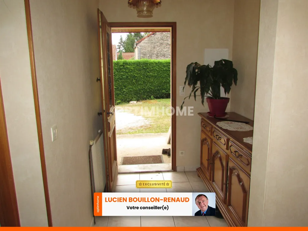 Esik - Spacious House with Garden near Beaune
