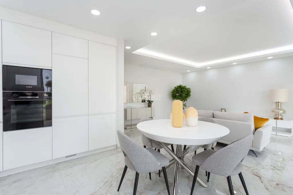 Söögituba - 3+1 Bedroom Apartment with Rooftop Pool in Lagos