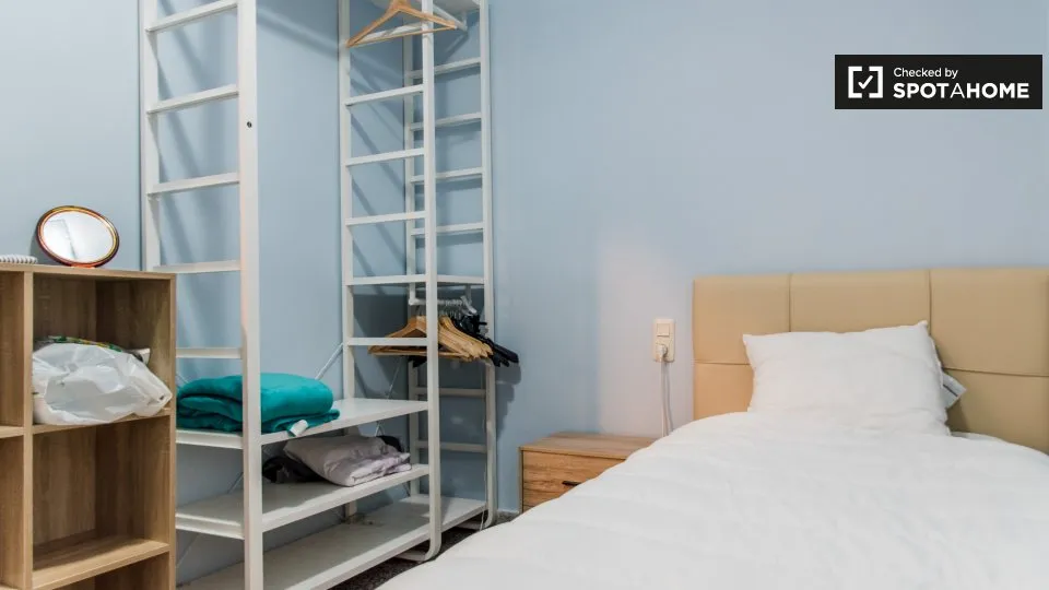 Magamistoad - Shared Flat with Balcony in Aiora, Valencia
