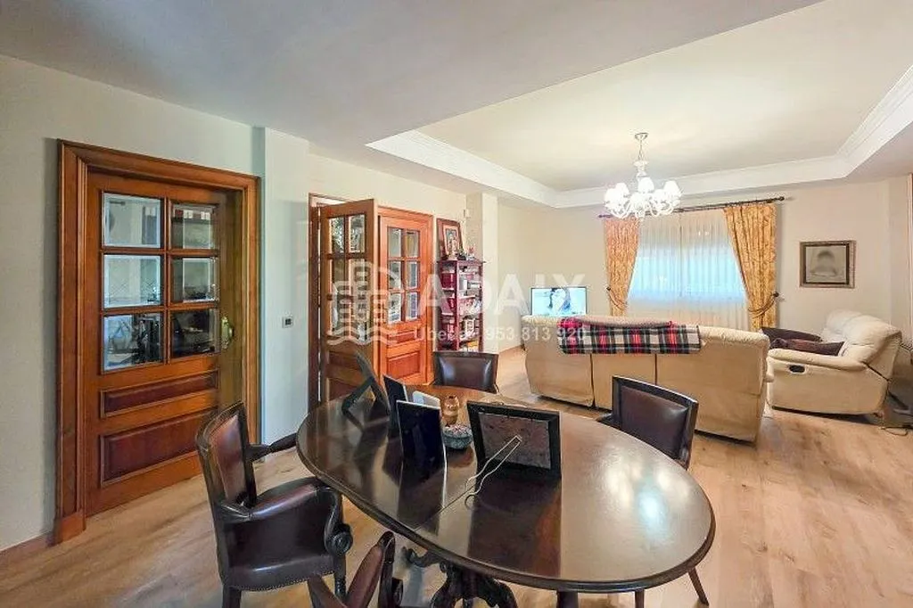 Dining Room - Chalet with Pool in Baeza, Jaén