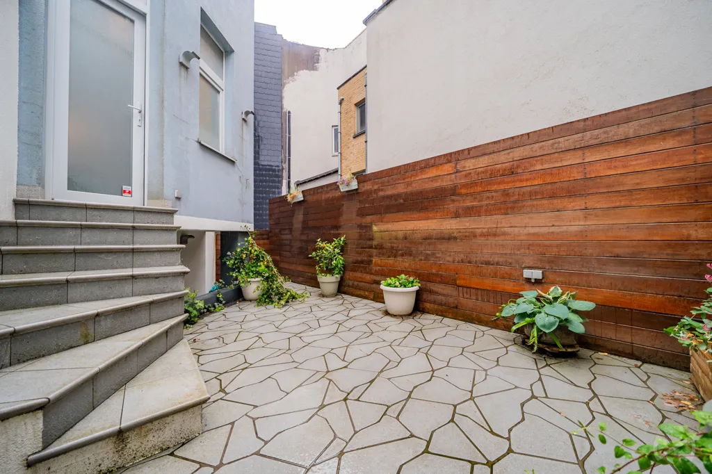 Aed - Charming House with Courtyard in Evere
