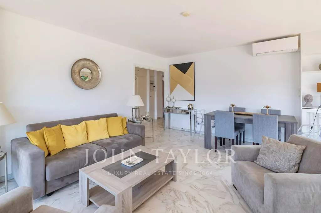 Soggiorno - City Centre Apartment with Sea View in Nice