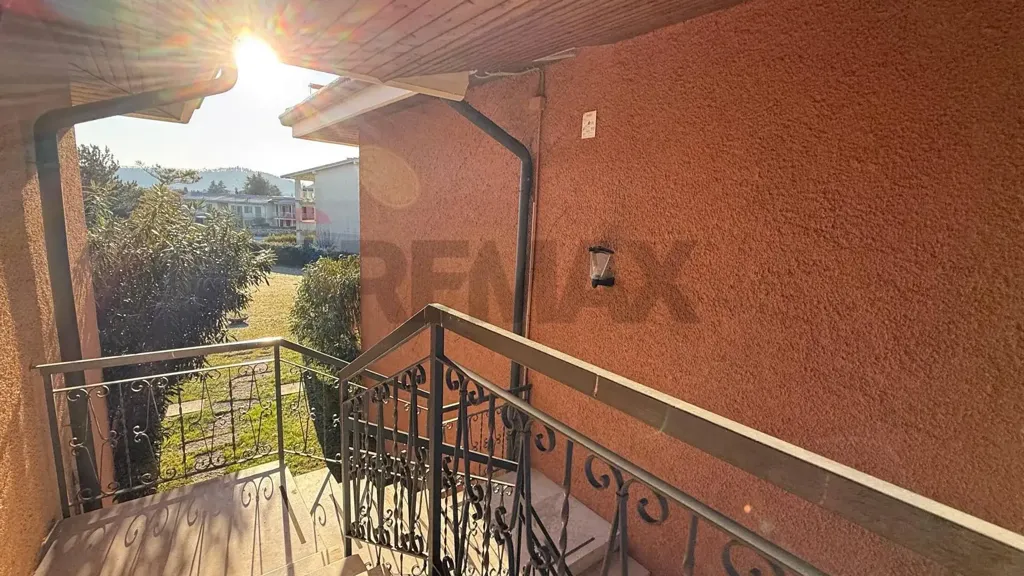 Pièces - Rustic Lakefront Apartment in Padenghe Sul Garda