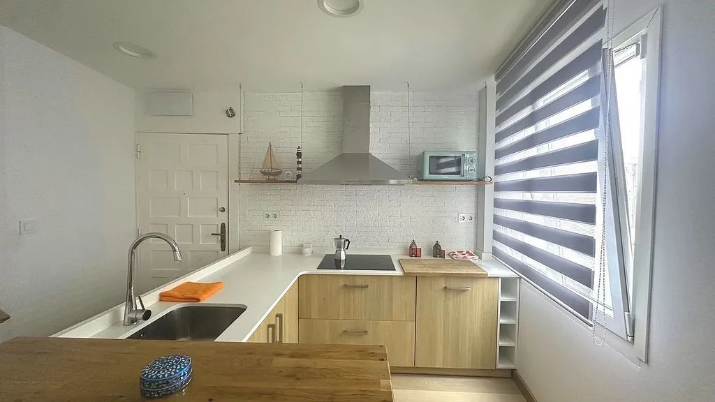Köök - Apartment with Balcony in Castro Centre