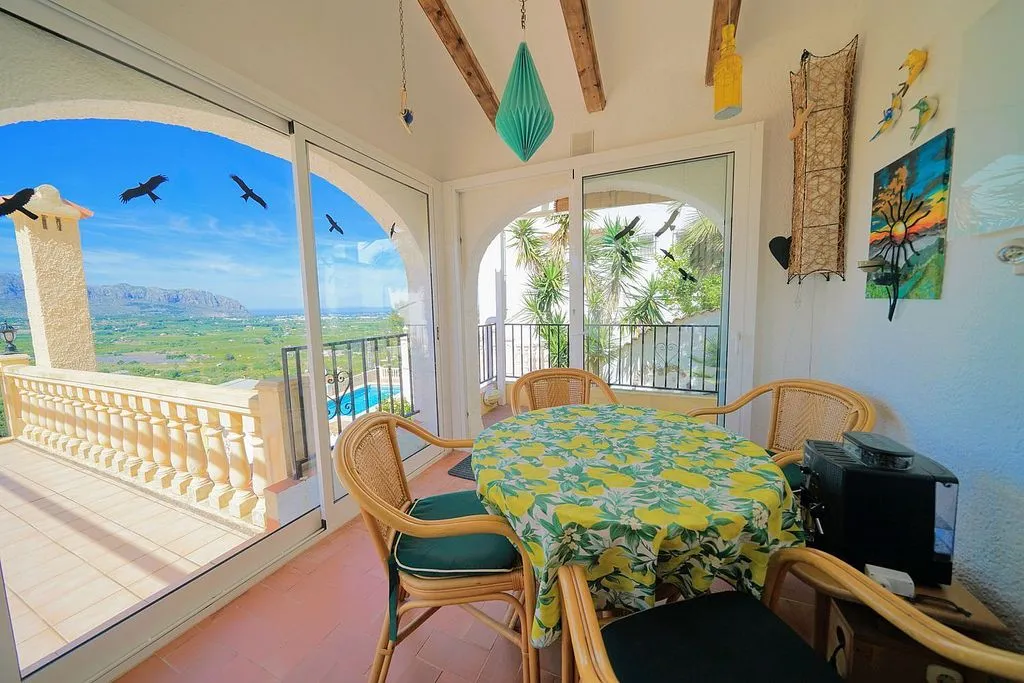 Terrass - Chalet with Pool and Terrace in Benidoleig