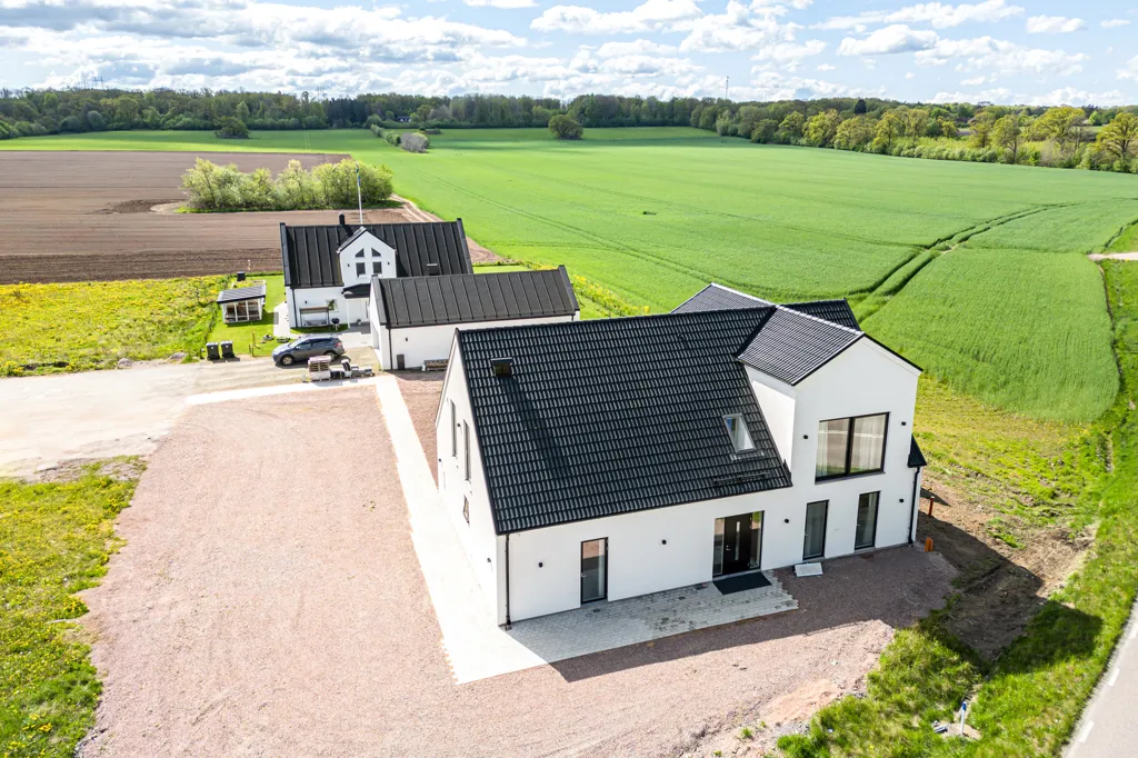 Õhuvaade - Newly Built Stone Villa in Osbyholm