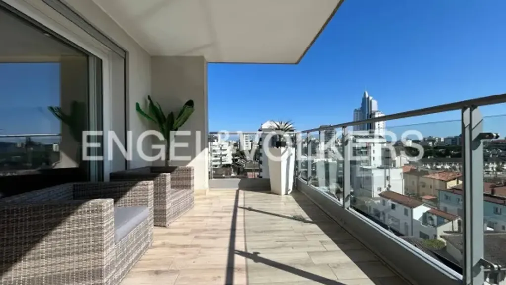 Rõdu - 3-Bed Apartment with Sea View in Jesolo