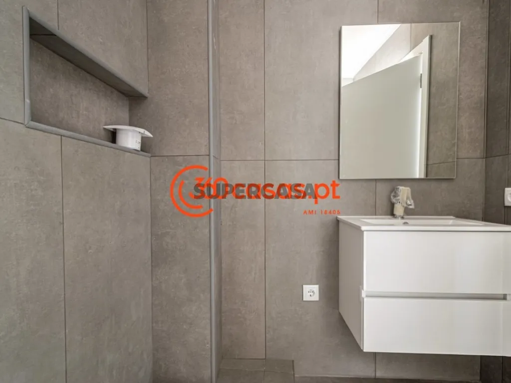 Vannitoad - Modern Duplex with Garden in Olhão