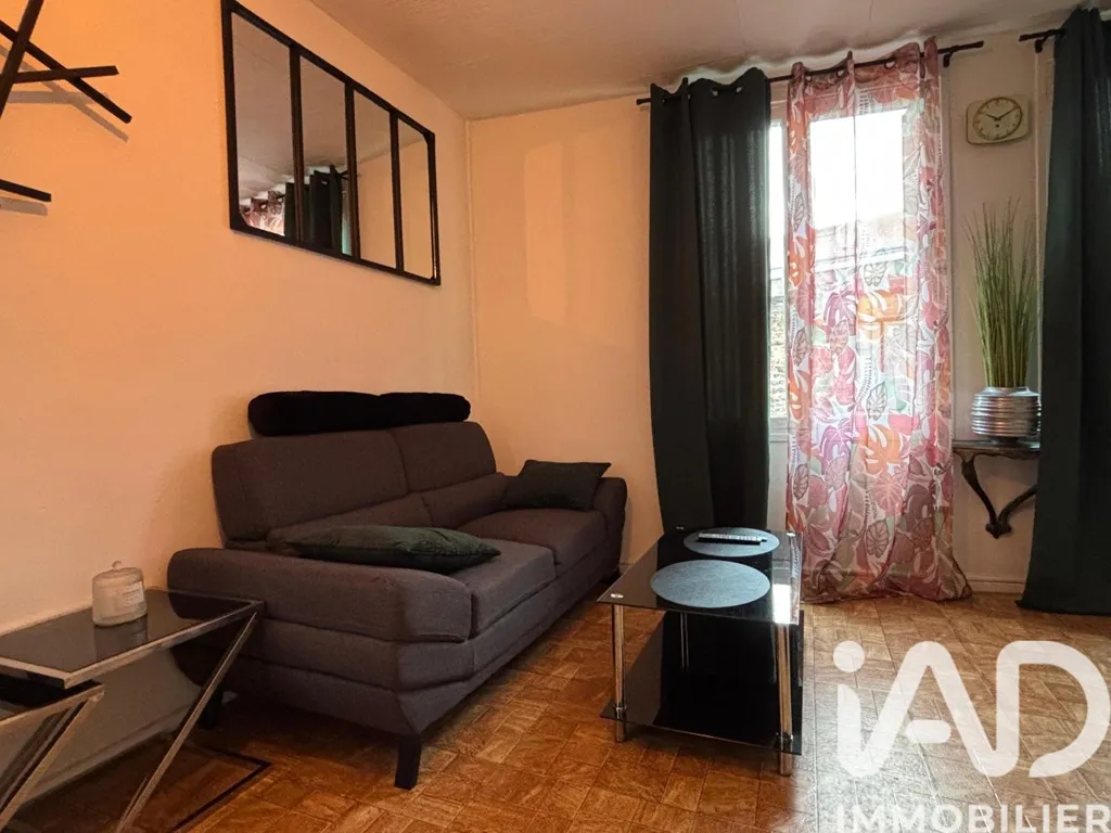 Soggiorno - Studio with Garage in Central Montluçon