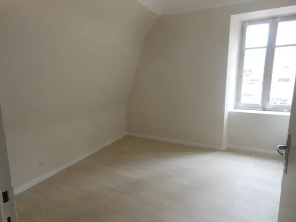 Pièces - Appartement au 3ème Étage avec Interphone à Rodez