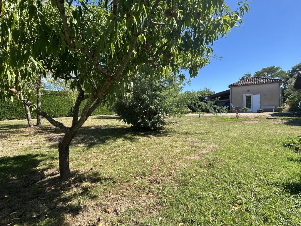Jardin - Maison avec Mezzanine et Terrain à Saint Sixte
