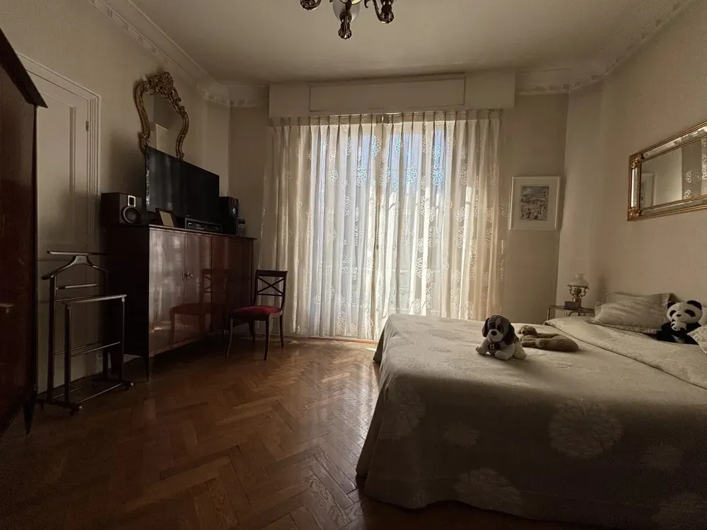 Chambres - Appartement 3 Pièces avec Climatisation à Nice
