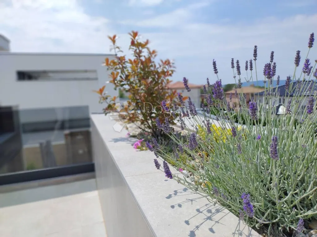 Terrazza - Modern Villa with Infinity Pool in Krk Centre