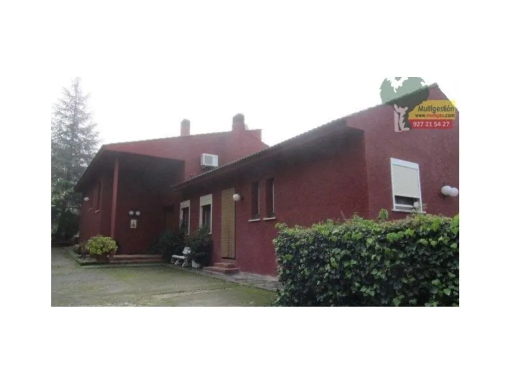 Välivaade - Luxury Villa with Forest Access in Guadalupe