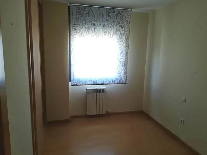 Rooms - Semi-New Flat with Terrace in El Rabal, Zaragoza