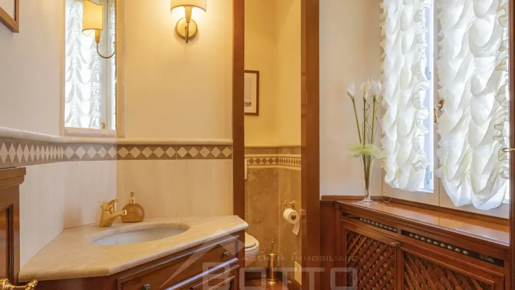 Salles de bain - Historic Villa with Central Location in Grignasco