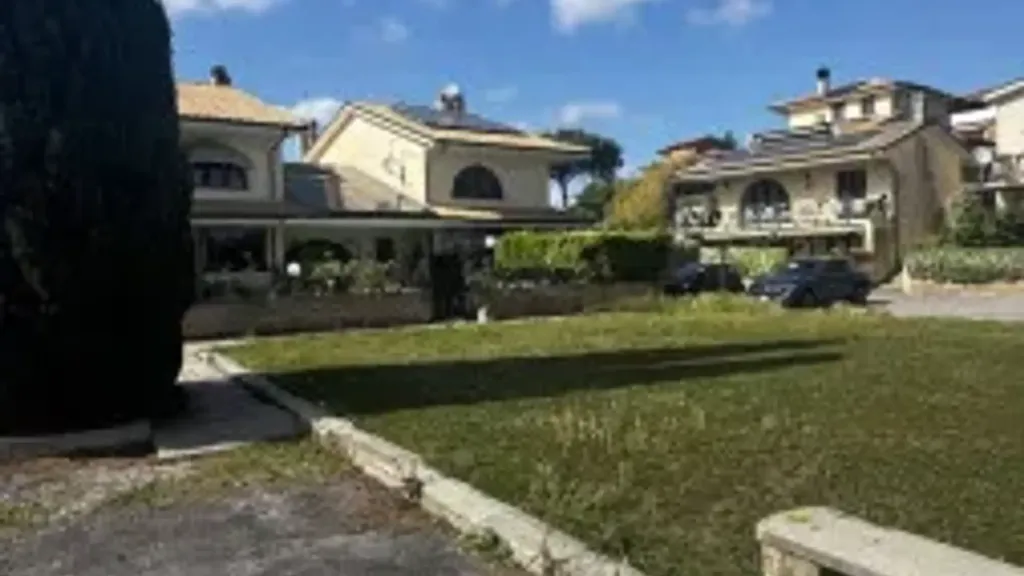 Välivaade - Semi-Finished Villa with Garden in Riano