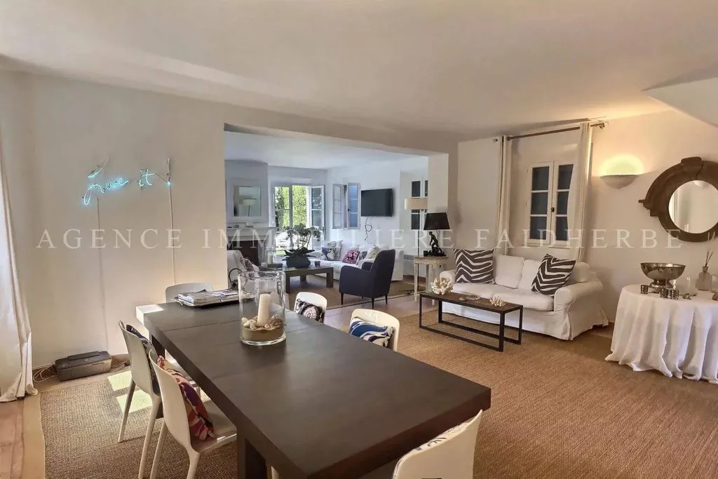 Salle à manger - Villa de Luxe avec Piscine à Saint-Tropez