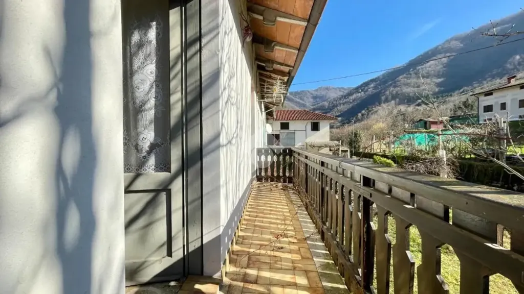Balcon - Semi-detached House with Garden in Nimis