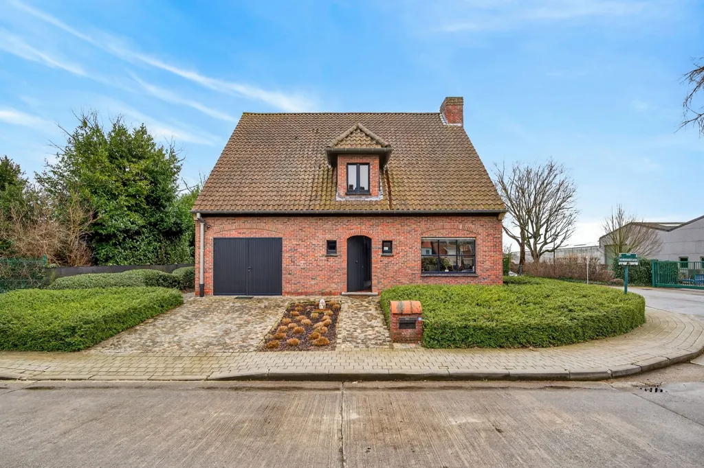 Välivaade - Detached House with Garden in Torhout