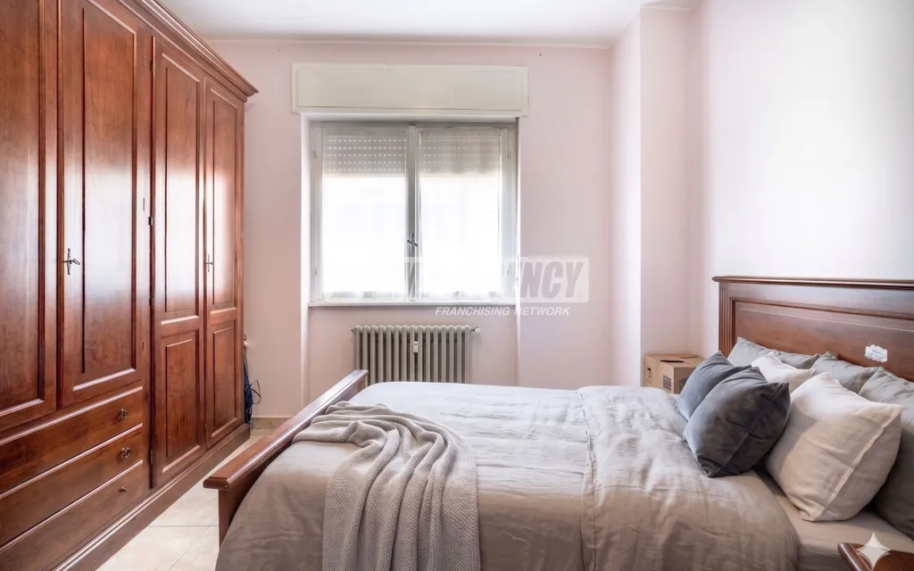 Camere da letto - Rear-Facing Bilocale with Balcony in Garbagnate Milanese
