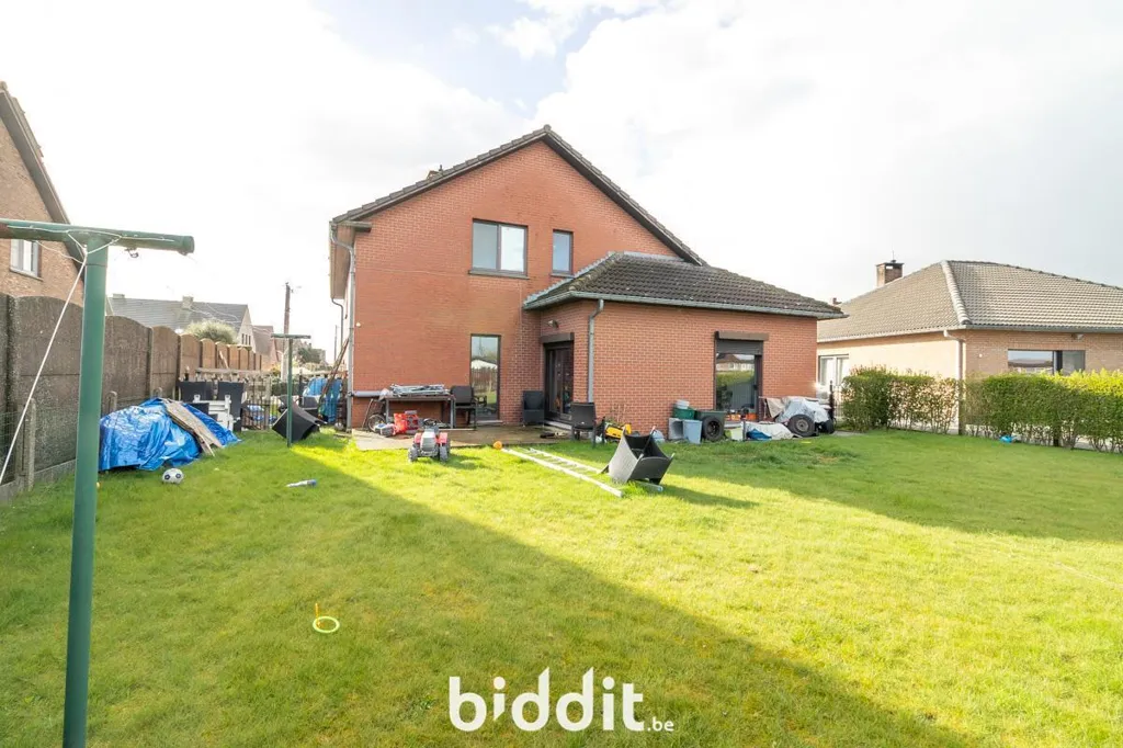 Aed - 4-Faced House with Garden in Borgloon