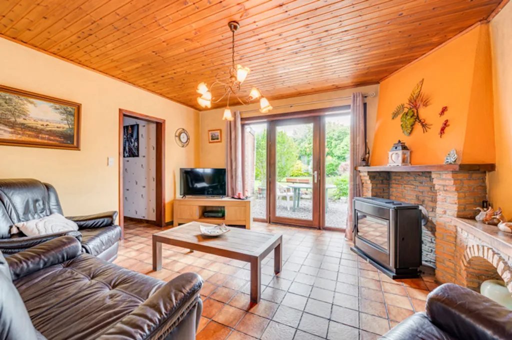 Séjour - Maison Plain Pied avec Jardin et Garage à Hensies